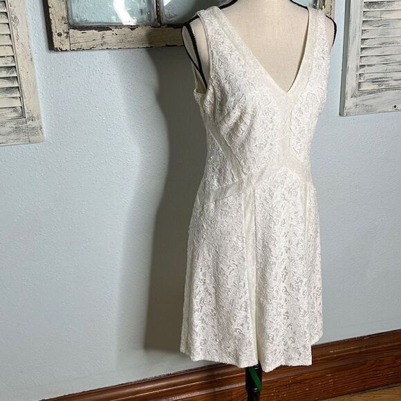 BCBG Maxazria Sequin Lace Sleeveless V Neck Off White A-line Women's Dress Size - Picture 2 of 15